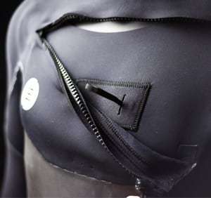 2018_wetsuit_detail_gasket,key-holder