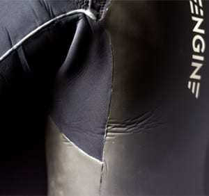 2018_wetsuit_detail_stitching-layout
