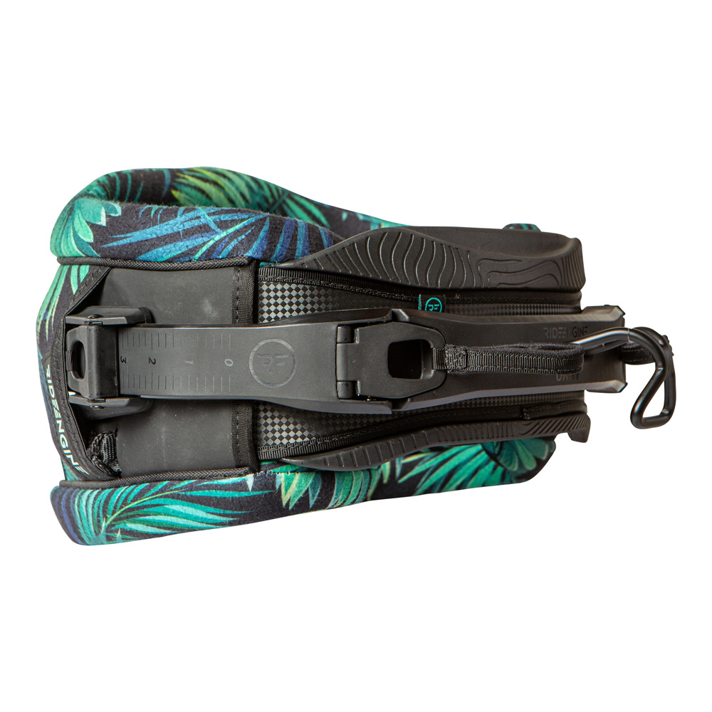 3231515_BRISAWOMENSV1HARNESS_23X_DETAIL_UNITY_SPREADER_03